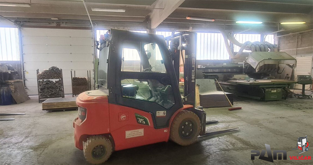 Prodaja HELI viličarjev našim strankam- Li-ion viličar CPD35-GB2LI