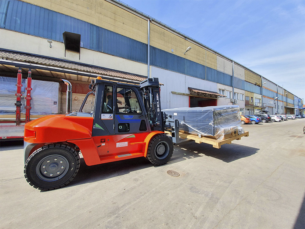 Kakšne so prednosti najema viličarja?